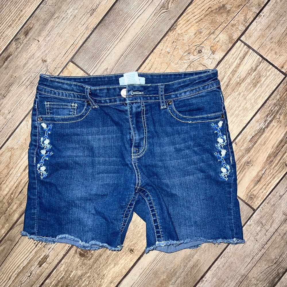 Level Eight Shorts